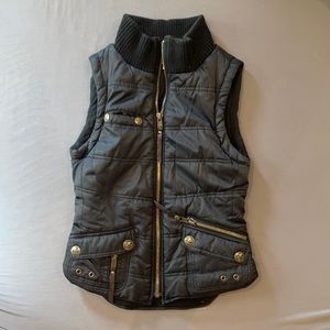 Black vest small